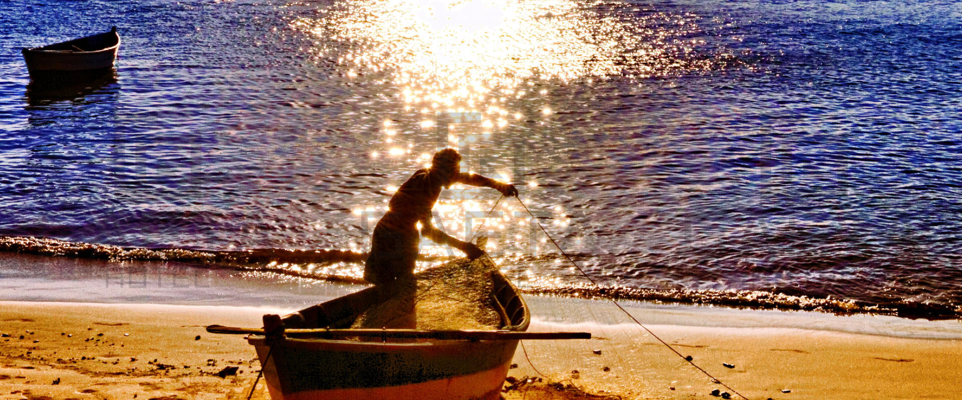 Guarapari – Pescador na Praia de Meaípe